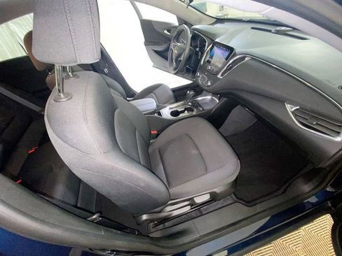 Used 2019 Chevrolet Malibu LT FWD image 38