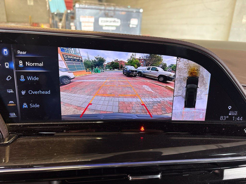 Used 2024 Cadillac Escalade Premium Luxury Platinum AWD/4WD image 20