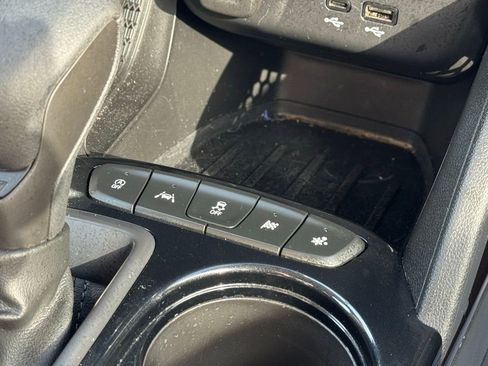 Used 2025 Chevrolet TrailBlazer LT image 36