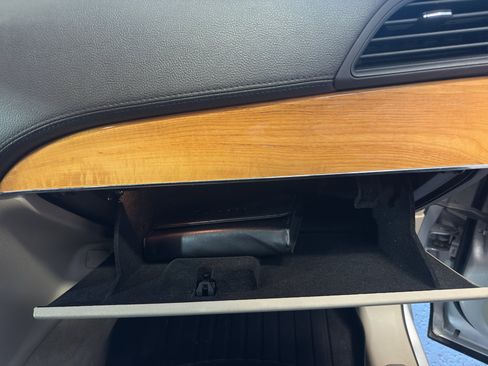 Used 2015 Lincoln MKX AWD w/ Equipment Group 102A image 24
