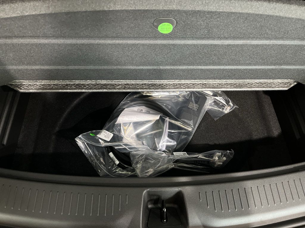 New 2027 Chevrolet Bolt LT w/ Comfort Package FWD image 9