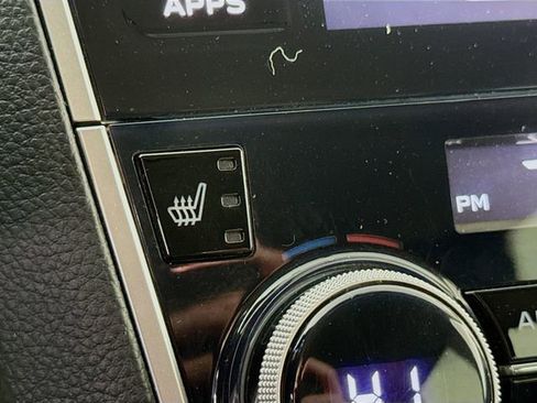 Used 2018 Subaru Outback 2.5i Premium image 19