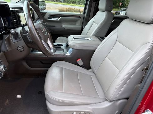 Used 2022 GMC Sierra 1500 SLT w/ SLT Convenience Package AWD/4WD image 9