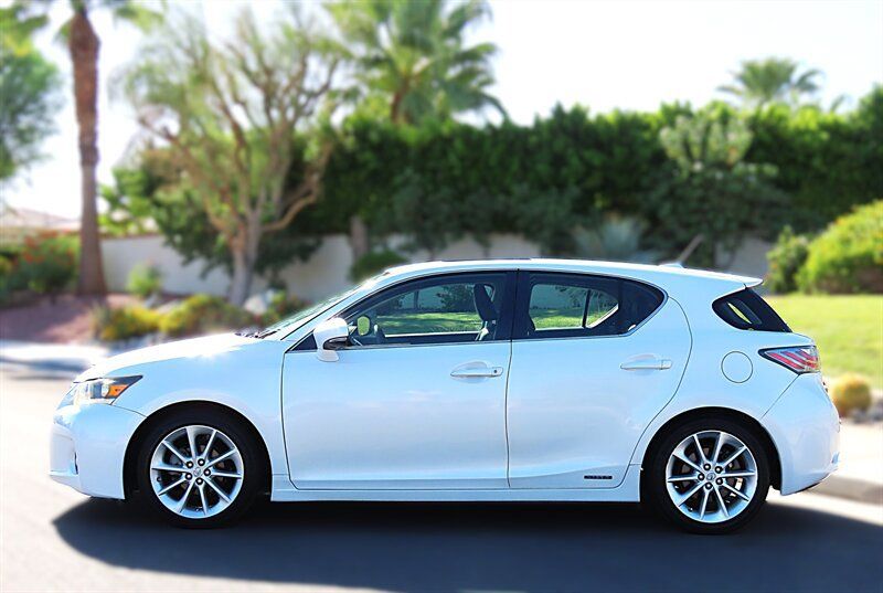 Used 2012 Lexus CT 200h Premium FWD image 8