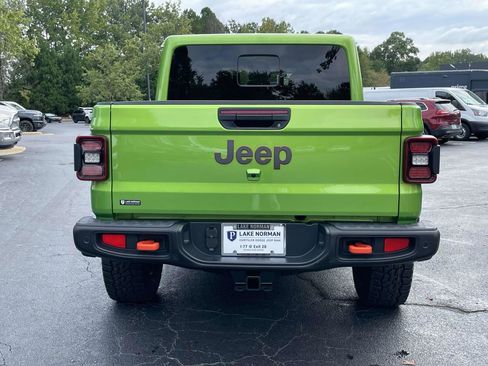 New 2025 Jeep Gladiator Mojave image 8
