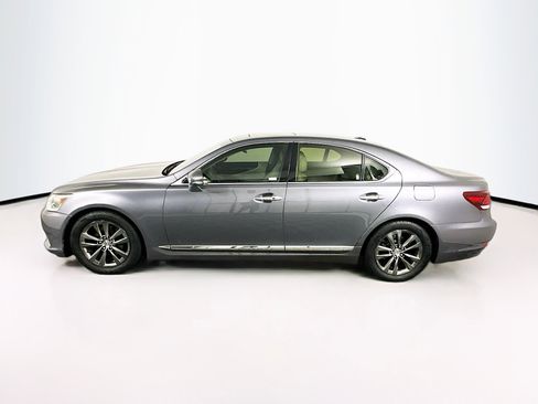 Used 2013 Lexus LS 460 w/ Comfort Pkg RWD image 4