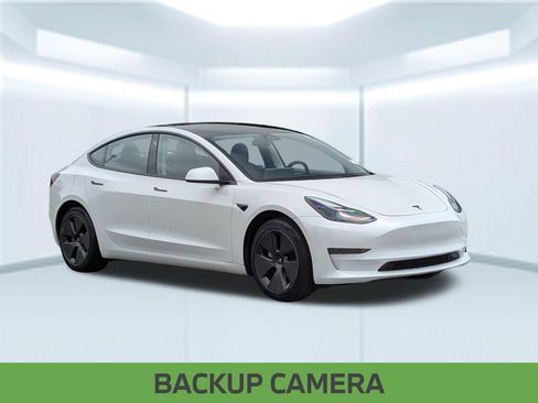 Used 2023 Tesla Model 3 Standard Range RWD image 9