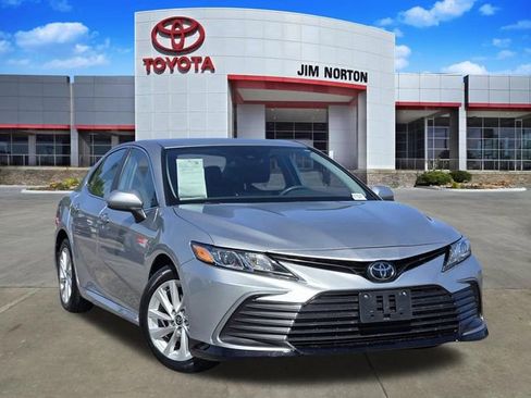 Used 2024 Toyota Camry LE image 1