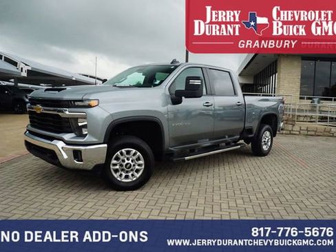 Used 2025 Chevrolet Silverado 2500 LT w/ Convenience Package AWD/4WD image 4