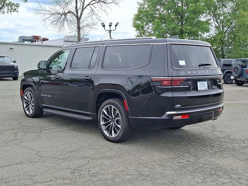 New 2025 Jeep Wagoneer L Series II w/ Premium Group I AWD/4WD image 32
