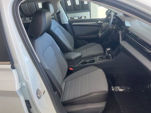 New 2026 Volkswagen Jetta SE FWD image 27