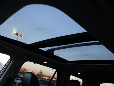 Used 2023 Honda Pilot Touring image 22