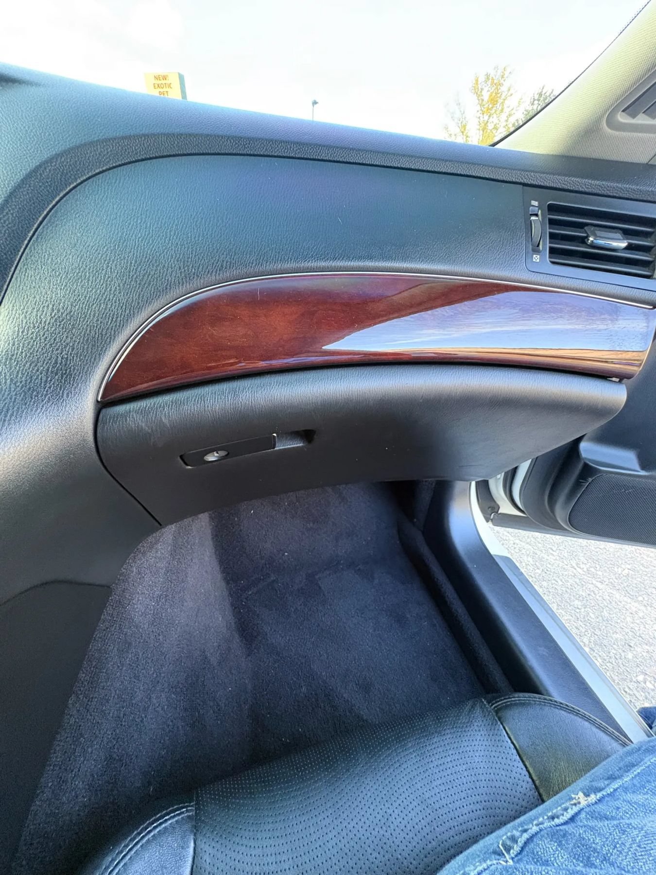Used 2015 INFINITI Q70 L 3.7 AWD/4WD image 32