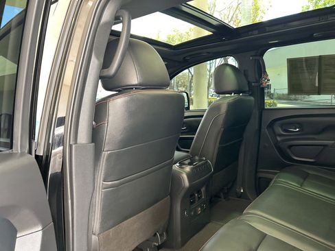 Used 2021 Nissan Titan PRO-4X w/ Pro-4x Convenience Package AWD/4WD image 40