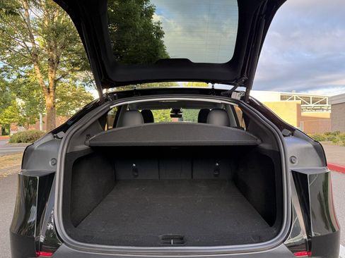 Used 2026 Tesla Model Y Long Range RWD image 36