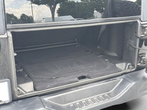 Used 2018 Jeep Wrangler Sport AWD/4WD image 19