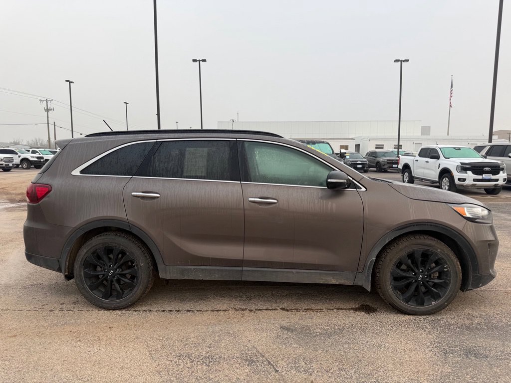 Used 2019 Kia Sorento S FWD image 3
