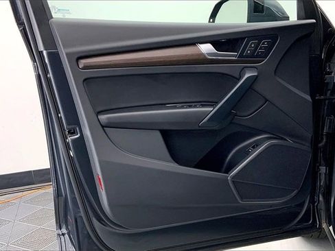 Certified 2023 Audi Q5 2.0T Premium w/ Convenience Package image 23