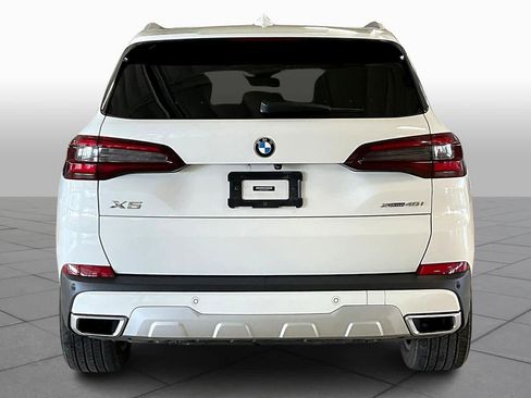 Used 2022 BMW X5 xDrive40i w/ Premium Package image 4
