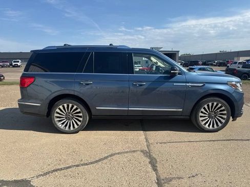 Used 2020 Lincoln Navigator Reserve w/ Luxury Package AWD/4WD image 12