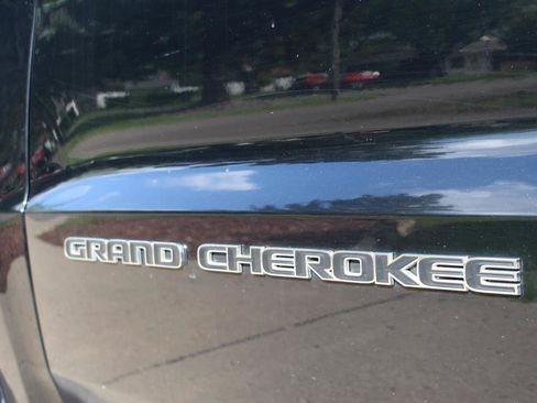 Used 2017 Jeep Grand Cherokee Overland image 47