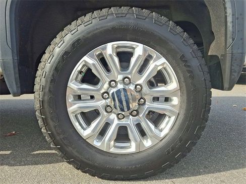 Used 2022 GMC Sierra 2500 Denali image 8