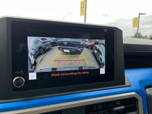 Used 2024 Toyota Tacoma TRD Sport image 24