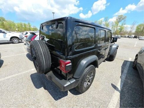 Used 2024 Jeep Wrangler Sport S AWD/4WD image 4