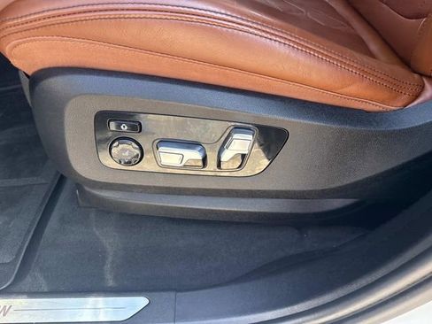 Used 2023 BMW X7 xDrive40i image 24