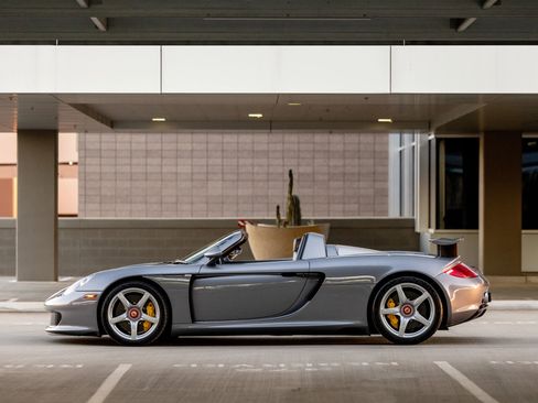 Used 2004 Porsche Carrera GT image 5