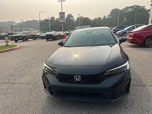 Used 2025 Honda Civic Sport image 2