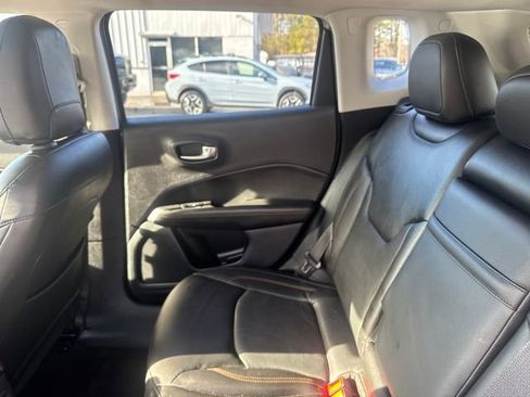 Used 2018 Jeep Compass Limited w/ Navigation Group image 19