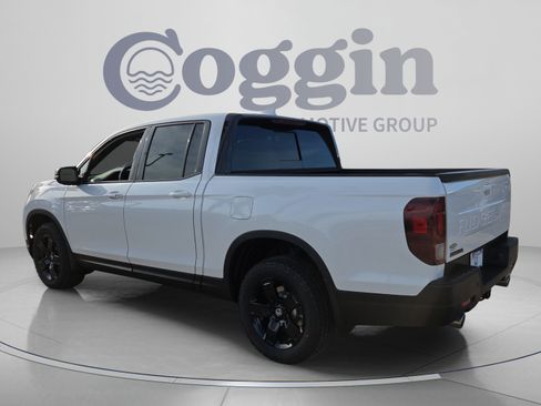 New 2026 Honda Ridgeline Black Edition image 3