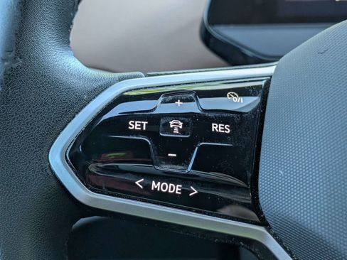 Used 2023 Volkswagen ID.4 Pro RWD image 32