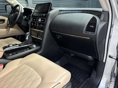 Used 2024 Nissan Armada Platinum w/ Captain's Chairs Package RWD image 18