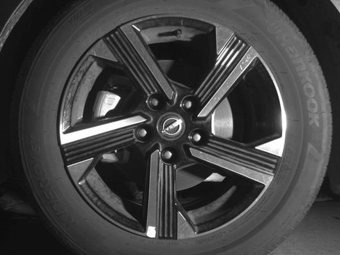 Used 2025 Nissan Sentra SV FWD image 15