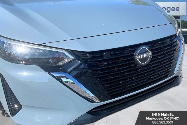 Used 2025 Nissan Sentra SV w/ SV Premium Package FWD image 33