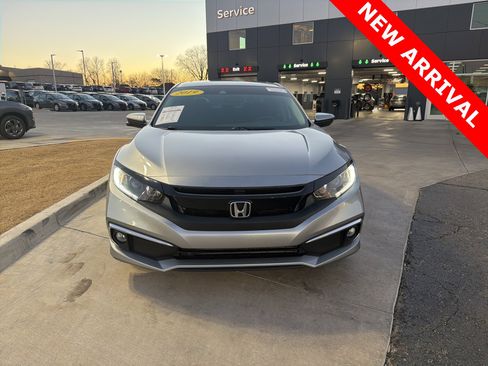 Used 2019 Honda Civic EX image 2