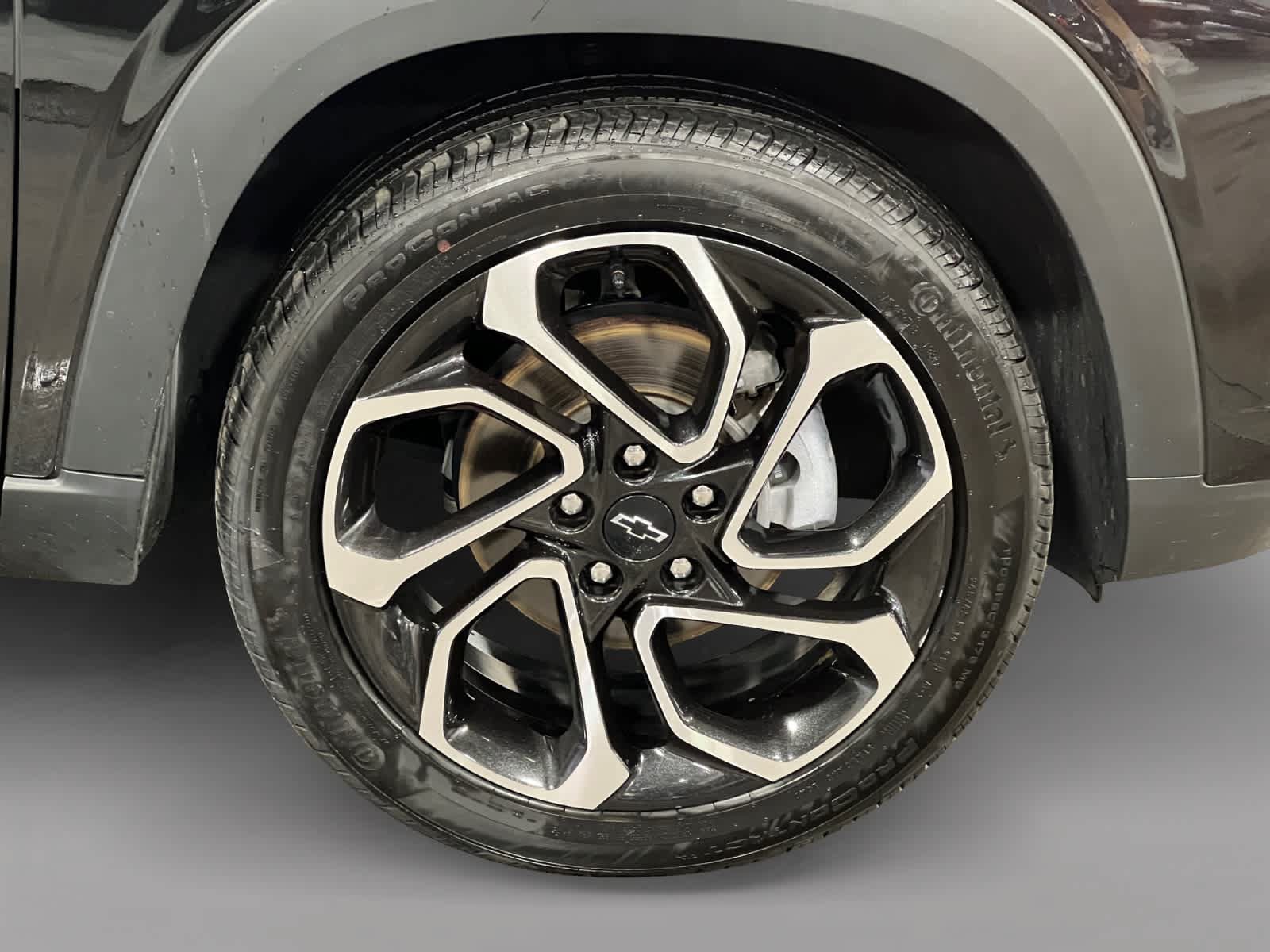 Used 2025 Chevrolet Trax RS w/ Sunroof Package FWD image 19