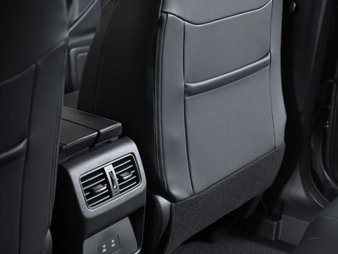 Used 2024 Nissan Rogue Platinum image 32