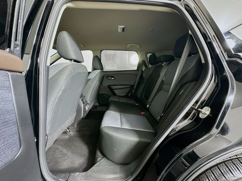 Used 2023 Nissan Rogue SV AWD/4WD image 28
