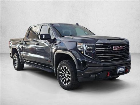 Used 2023 GMC Sierra 1500 AT4 w/ AT4 Premium Package AWD/4WD image 3