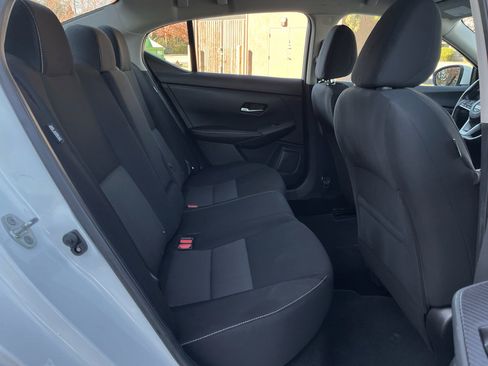 Used 2022 Nissan Sentra SV image 17