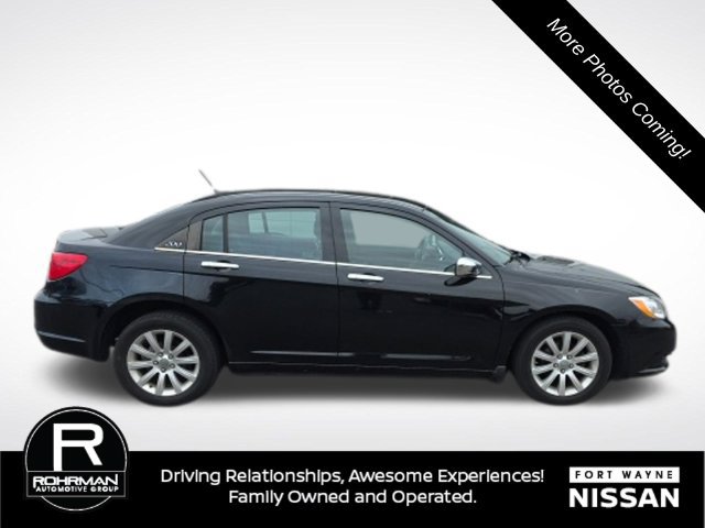 Used 2014 Chrysler 200 Limited w/ Sun/Sound Group FWD image 4