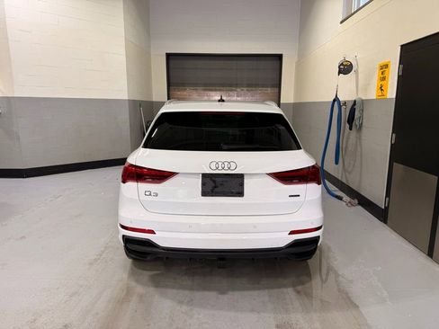 Used 2023 Audi Q3 2.0T Premium w/ Convenience Package image 4