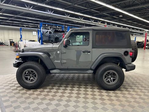Used 2019 Jeep Wrangler Sport AWD/4WD image 6