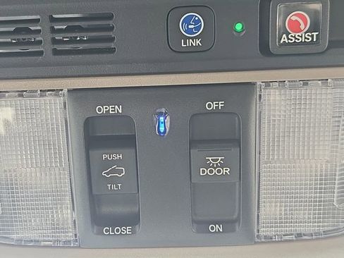 Used 2020 Honda Pilot Touring image 24