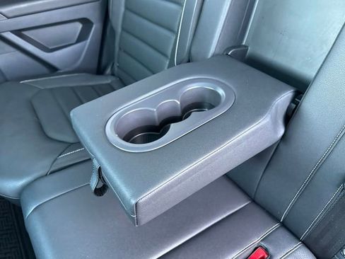 Used 2020 Volkswagen Atlas Cross Sport SEL Premium image 27