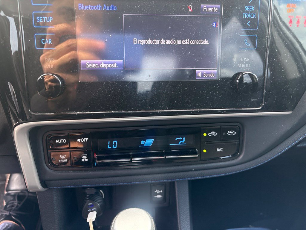 Used 2019 Toyota Corolla SE FWD image 28