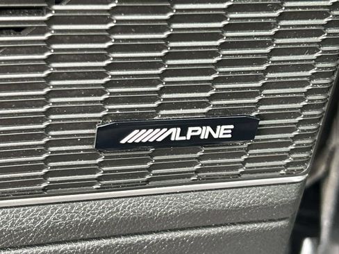 Used 2023 Jeep Grand Cherokee L Limited AWD/4WD image 19